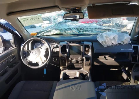 2016 Ram 2500 Big Horn z USA, uszkodzony, nr VIN 3C6UR5ML8GG187056